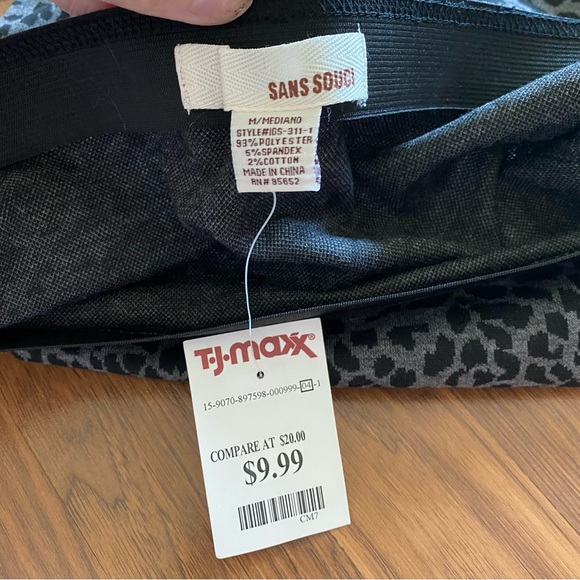 Sans Souci size junior’s medium pull-on skirt - Picture 3 of 4